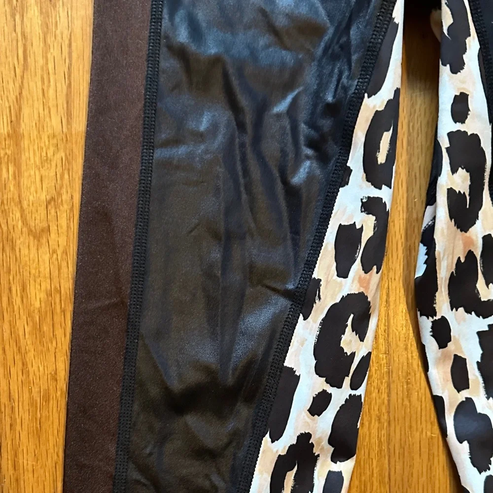 Beach Riot Leggings - Picture 4 of 6